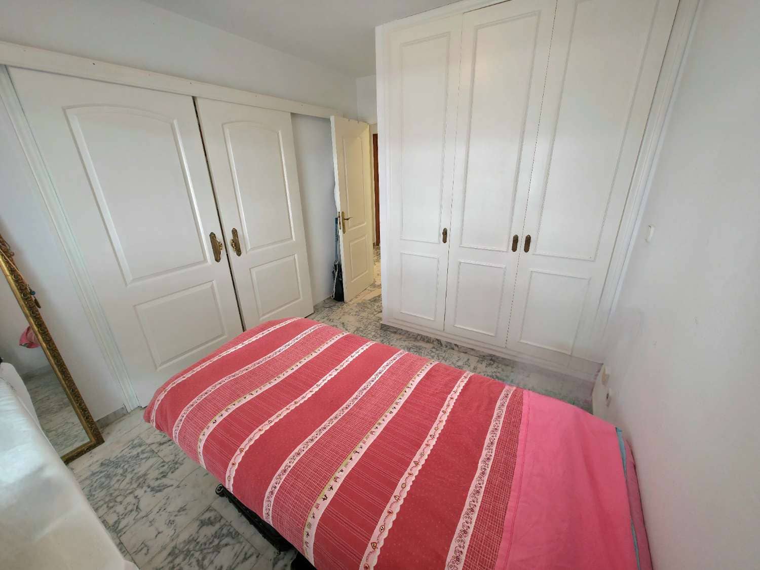 1 bedroom Flat for rent in Ibiza / Eivissa town with pool - € 2,500 (Ref: 9839008)