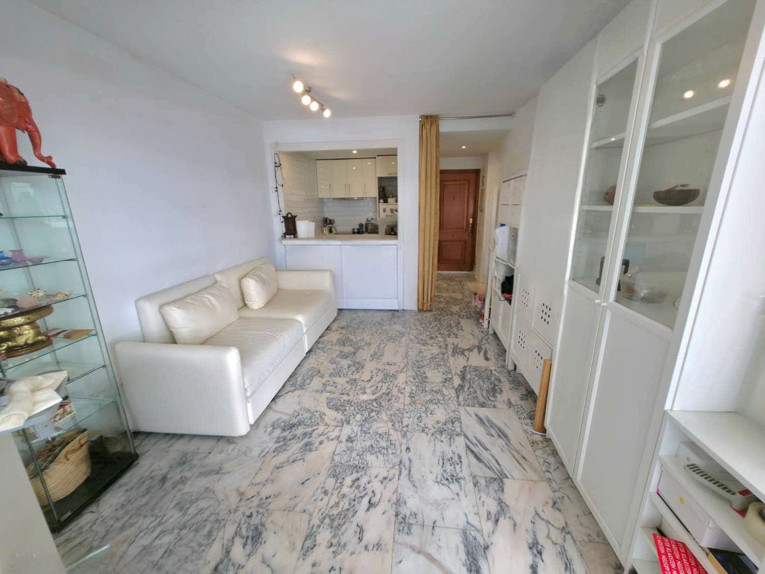 1 bedroom Flat for rent in Ibiza / Eivissa town with pool - € 2,500 (Ref: 9839008)