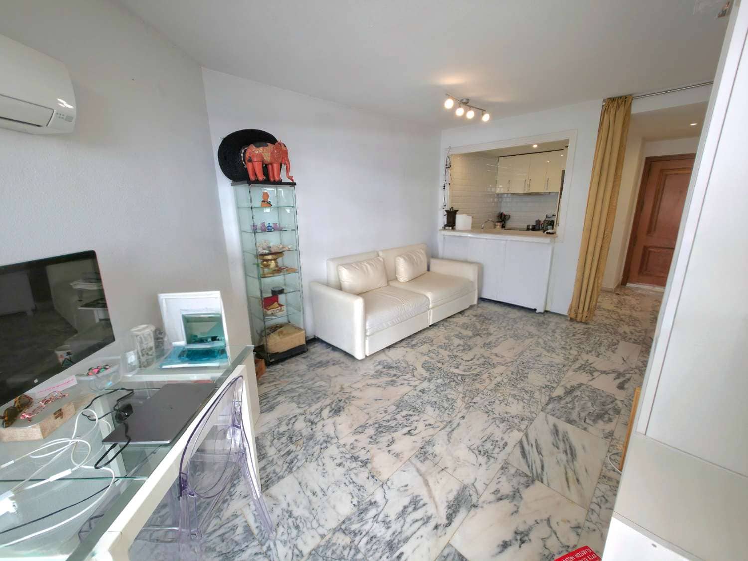 1 bedroom Flat for rent in Ibiza / Eivissa town with pool - € 2,500 (Ref: 9839008)