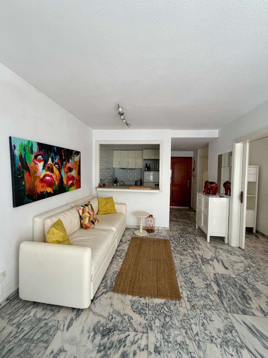 1 bedroom Flat for rent in Ibiza / Eivissa town with pool - € 2,500 (Ref: 9839008)