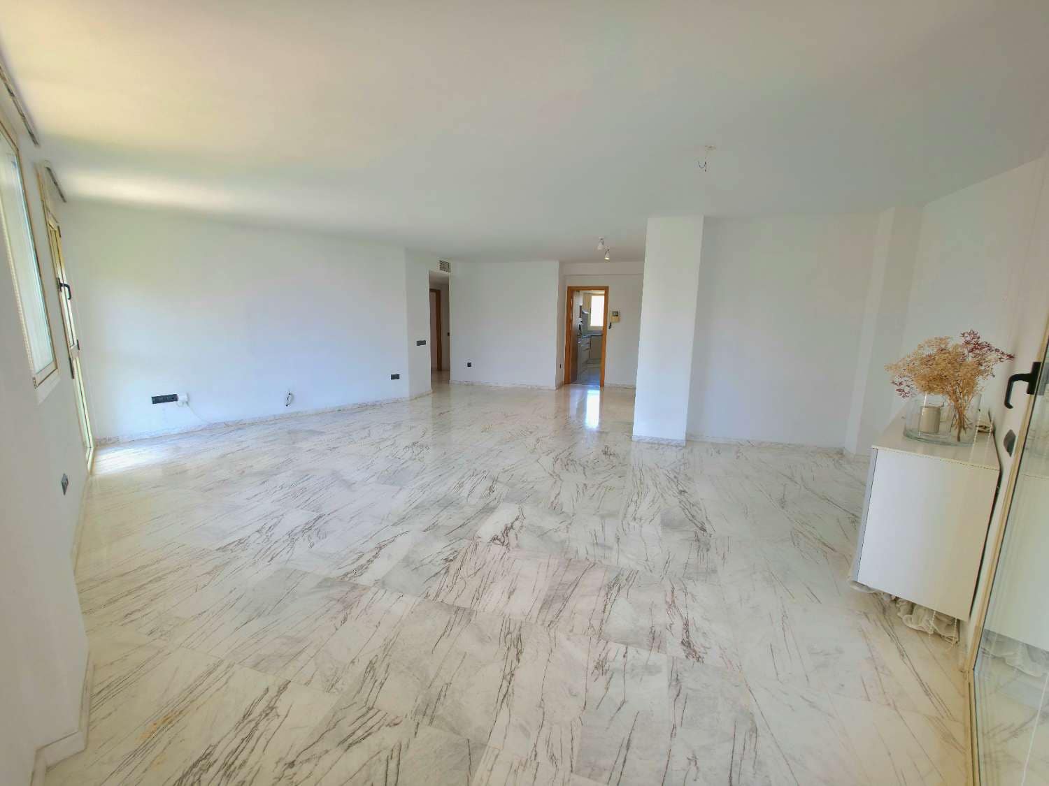 3 quarto Apartamento para arrendar em Ibiza / Eivissa cidade com piscina garagem - 3 900 € (Ref: 9891838)