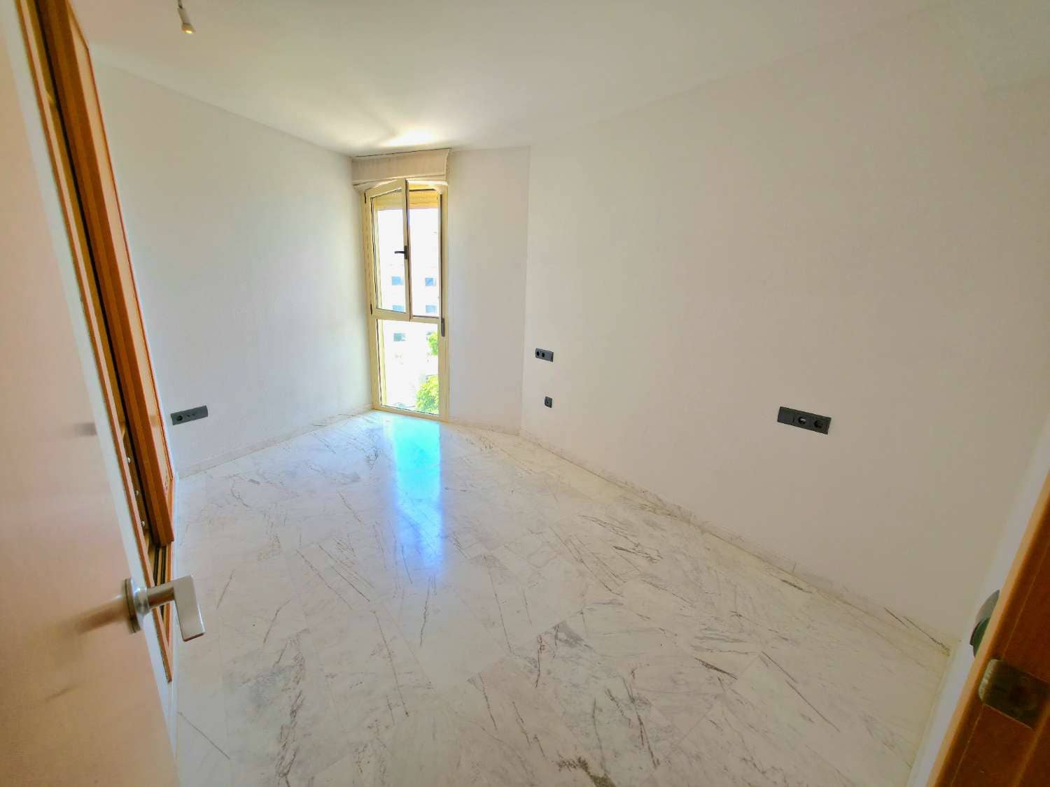 3 quarto Apartamento para arrendar em Ibiza / Eivissa cidade com piscina garagem - 3 900 € (Ref: 9891838)