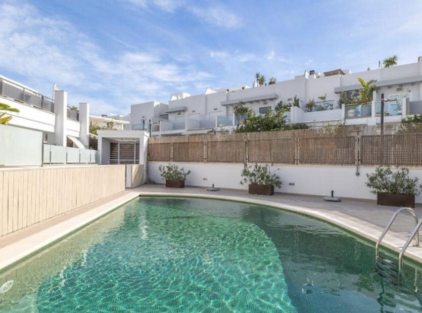 5 sovrum Radhus till salu i Ibiza stad med pool - 1 995 000 € (Ref: 9964821)