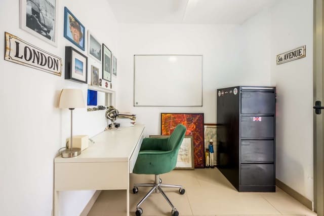 5 soveværelse Rækkehus til salg i Ibiza by med swimmingpool garage - € 1.995.000 (Ref: 9964821)