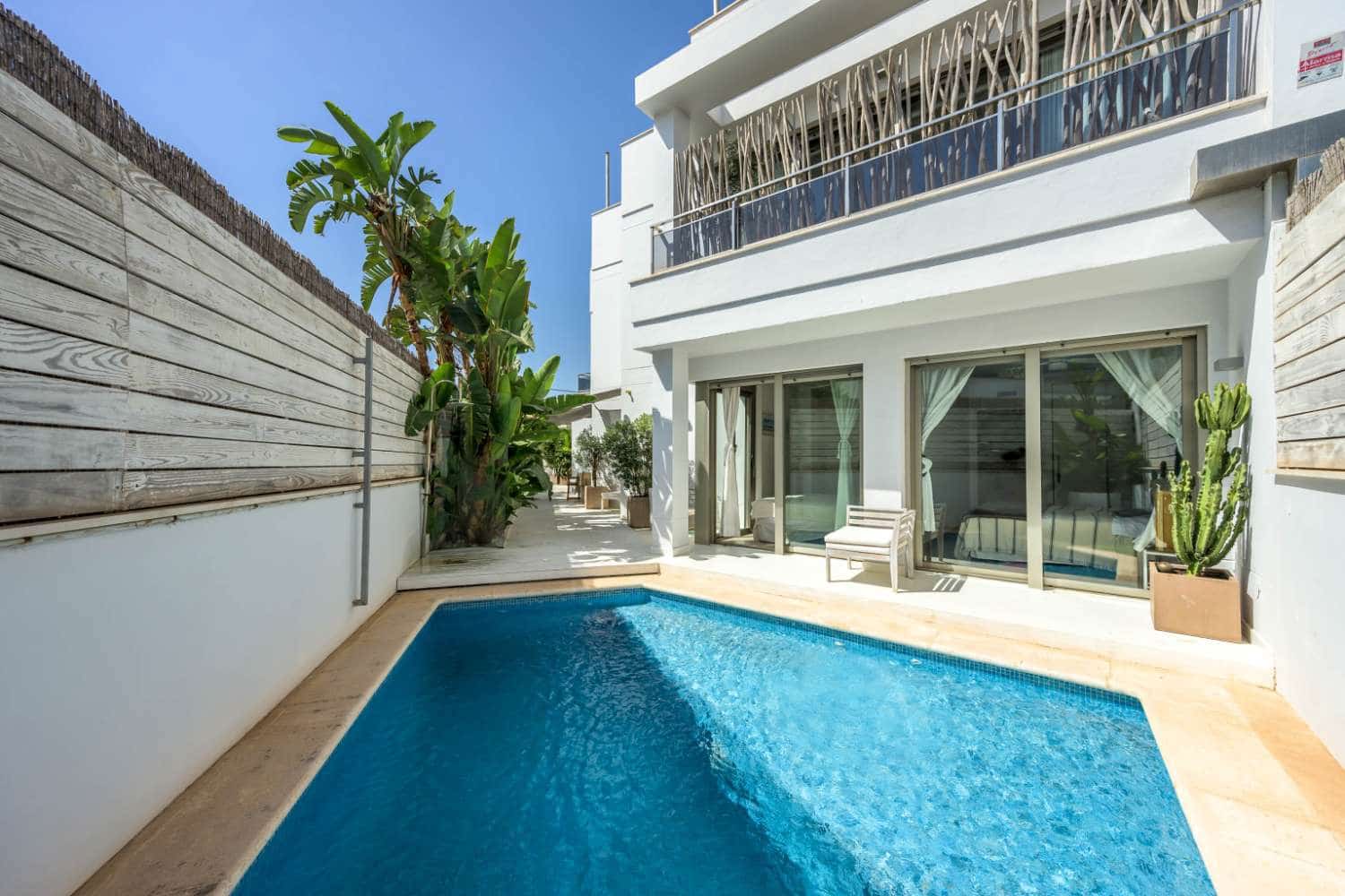 5 soveværelse Rækkehus til salg i Ibiza by med swimmingpool garage - € 1.995.000 (Ref: 9964821)