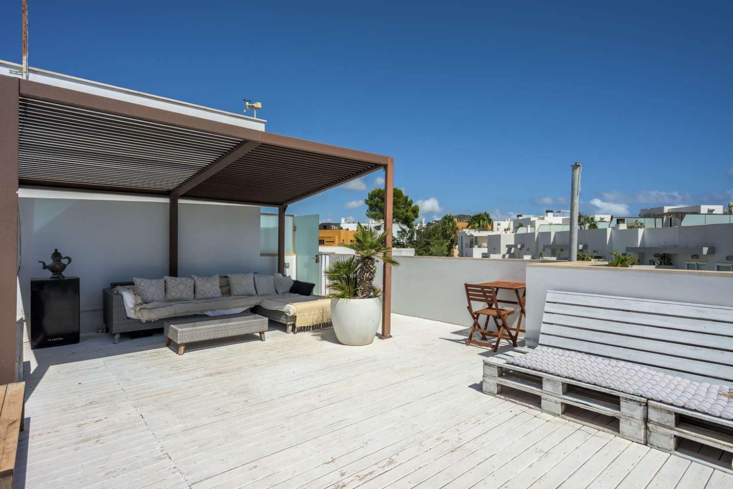 5 soveværelse Rækkehus til salg i Ibiza by med swimmingpool garage - € 1.995.000 (Ref: 9964821)