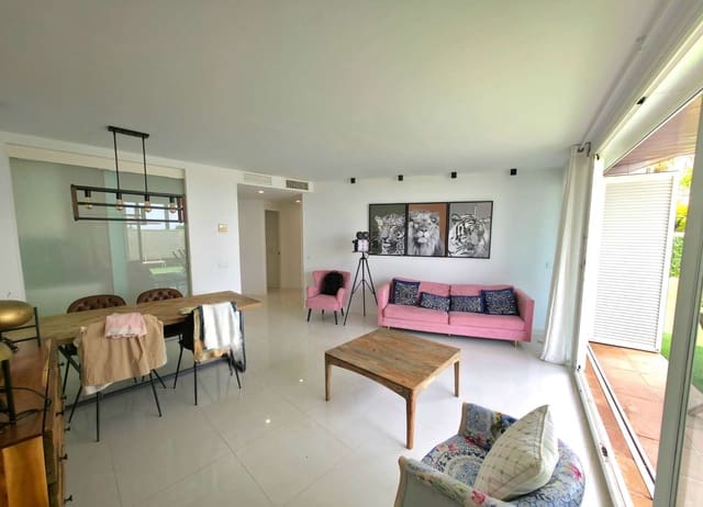 2 soverom Leilighet til leie i Ibiza by med svømmebasseng garasje - € 2 900 (Ref: 9984485)