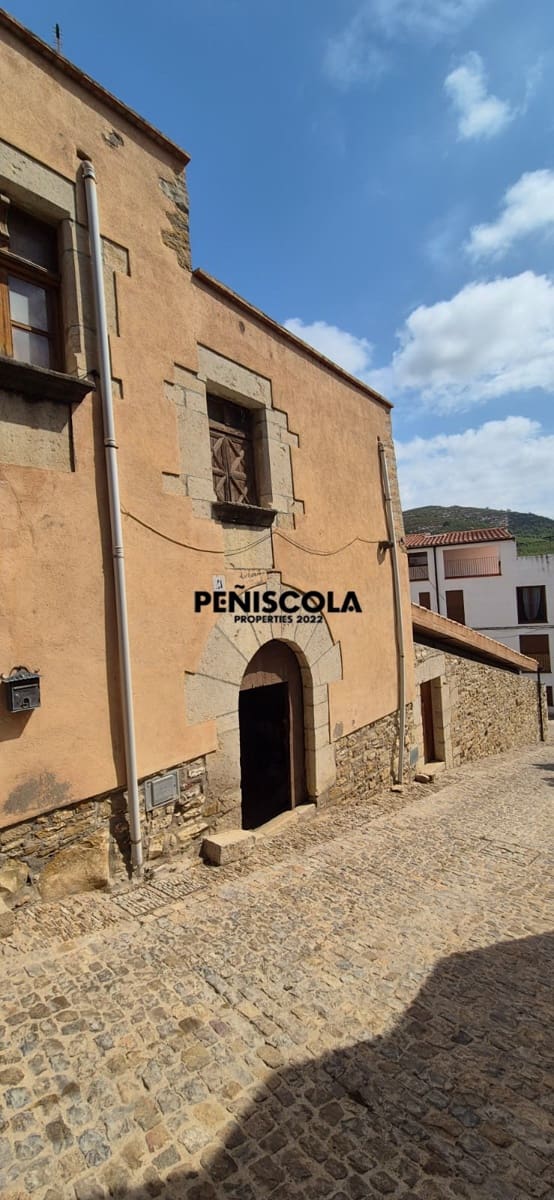 Townhouse for sale in Chert / Xert - € 53,000 (Ref: 10001228)