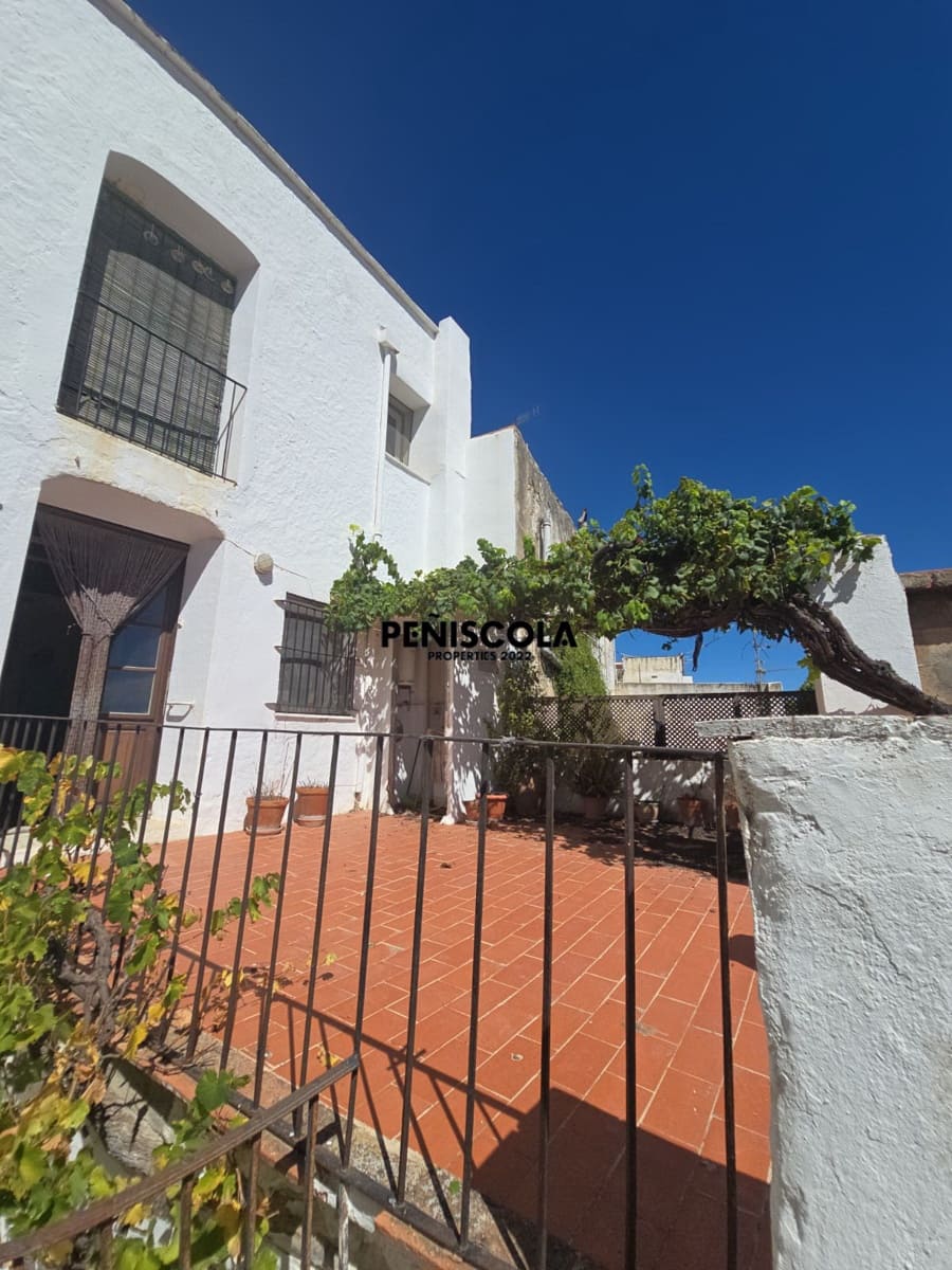 6 bedroom Townhouse for sale in Rossell - € 150,000 (Ref: 10100735)