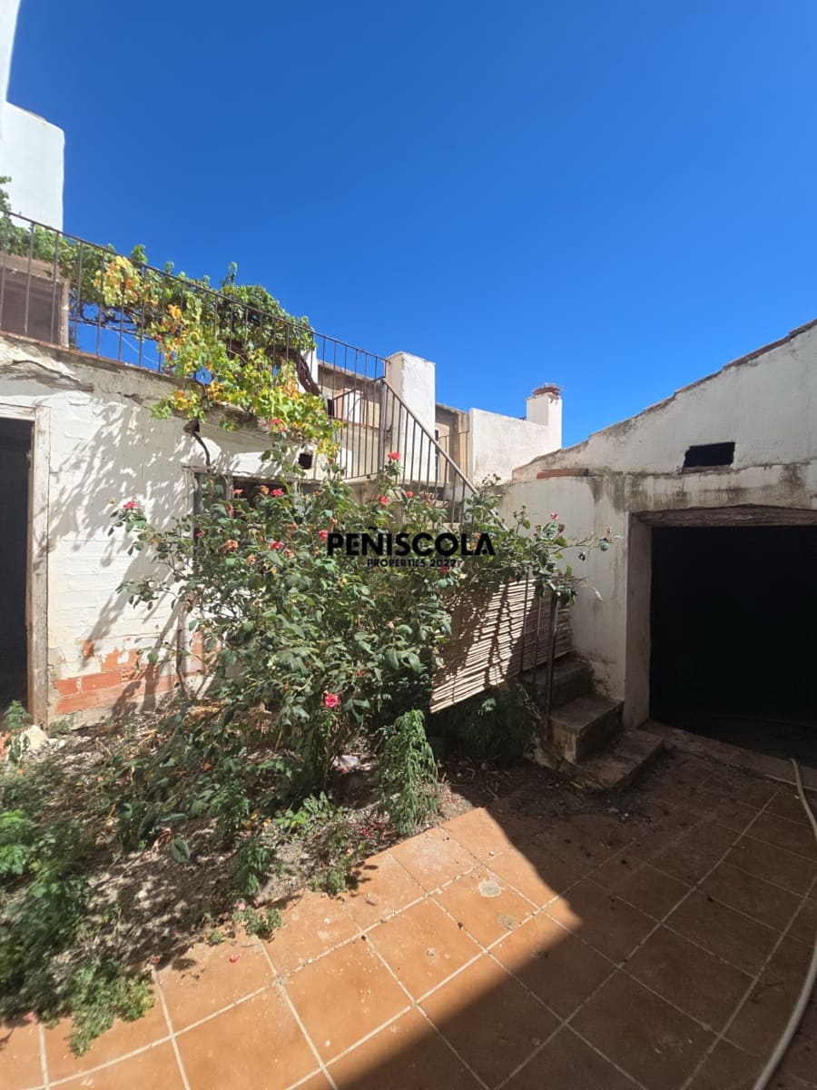 6 bedroom Townhouse for sale in Rossell - € 150,000 (Ref: 10100735)