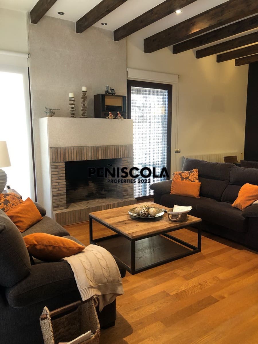 Casa de 4 habitaciones en Albentosa en venta con garaje - 430.000 € (Ref: 10134970)