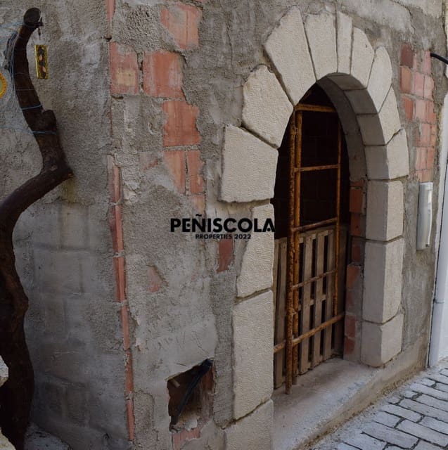Townhouse for sale in Cervera del Maestre / Cervera del Maestrat - € 45,000 (Ref: 10158070)