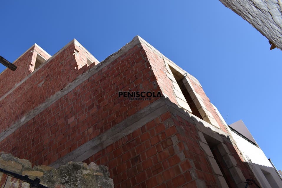 Townhouse for sale in Cervera del Maestre / Cervera del Maestrat - € 45,000 (Ref: 10158070)