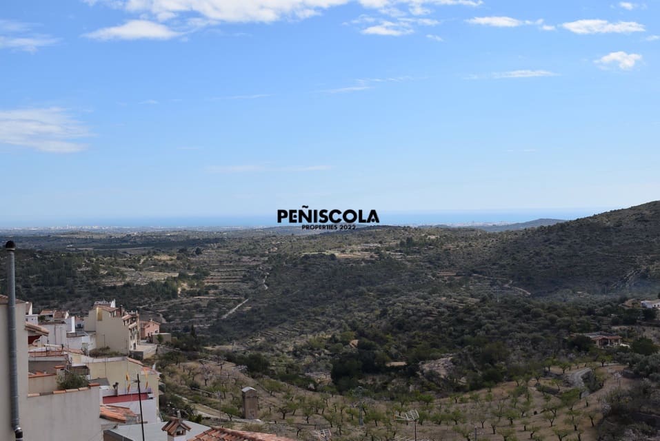 Townhouse for sale in Cervera del Maestre / Cervera del Maestrat - € 45,000 (Ref: 10158070)