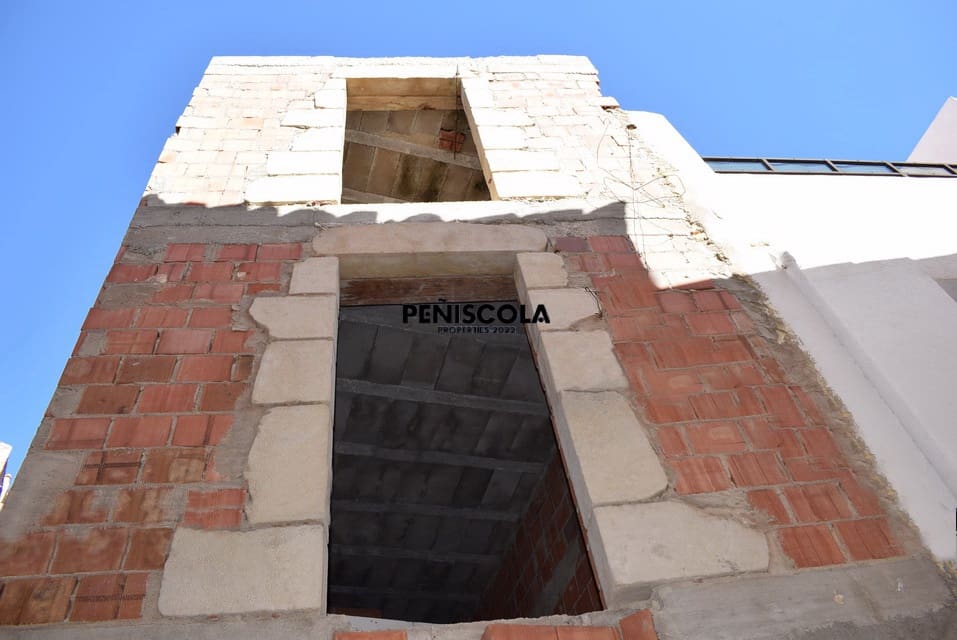 Townhouse for sale in Cervera del Maestre / Cervera del Maestrat - € 45,000 (Ref: 10158070)