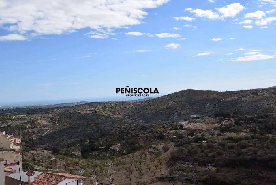 Townhouse for sale in Cervera del Maestre / Cervera del Maestrat - € 45,000 (Ref: 10158070)