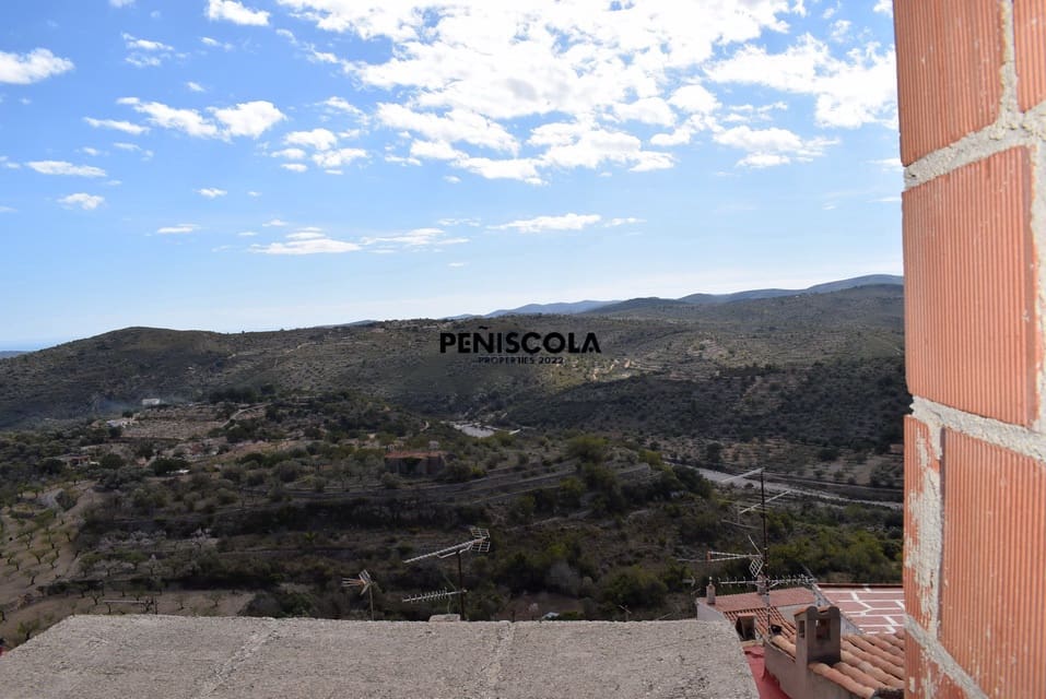 Townhouse for sale in Cervera del Maestre / Cervera del Maestrat - € 45,000 (Ref: 10158070)