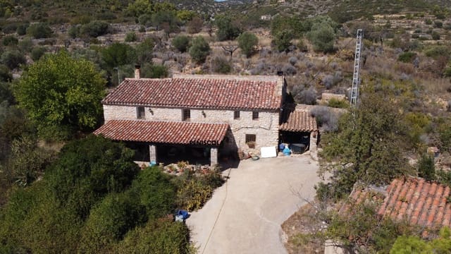4 sypialnia Finka/Dom wiejski na sprzedaż w Sierra Engarcerán - 320 000 € (Ref: 10165370)