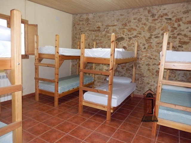 3 bedroom Guesthouse/B & B for sale in Rossell - € 75,000 (Ref: 3596091)