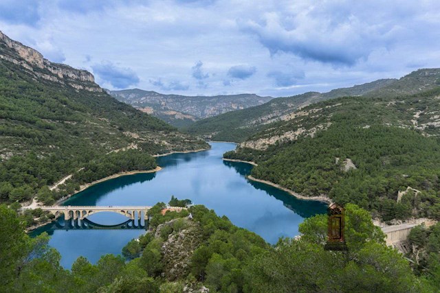 3 bedroom Guesthouse/B & B for sale in Rossell - € 75,000 (Ref: 3596091)