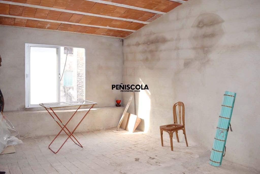 5 soveværelse Byhus til salg i Tirig - € 65.000 (Ref: 3705842)