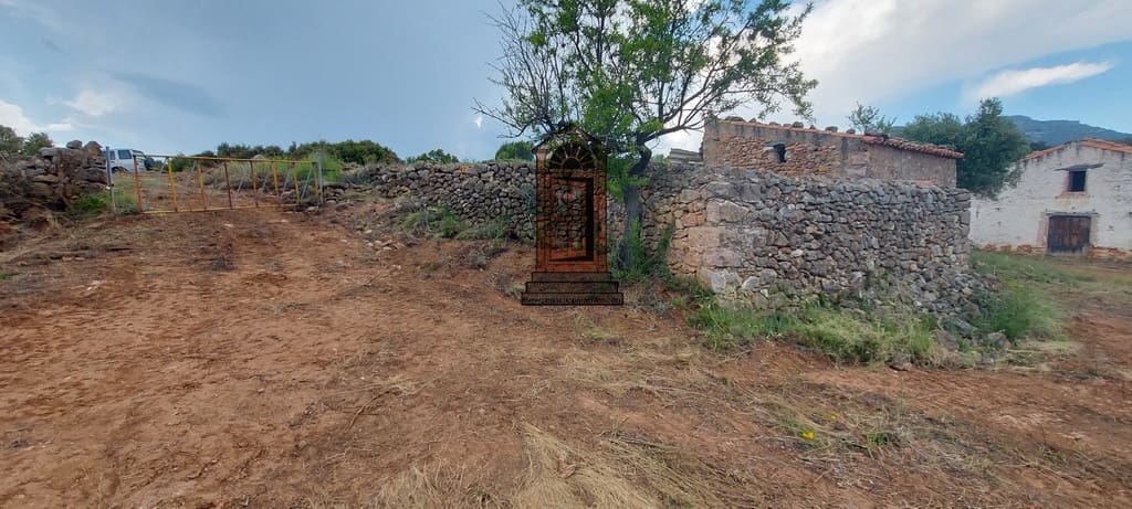 2 soveværelse Finca/Landehus til salg i Sierra Engarceran - € 48.000 (Ref: 6100165)