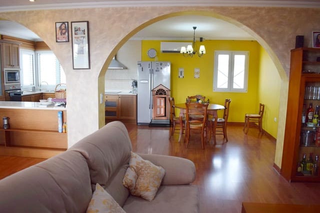 4 slaapkamer Villa te koop in Vinaròs - € 466.000 (Ref: 8395894)