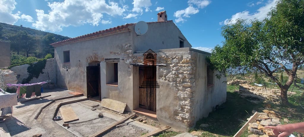 3 soveværelse Finca/Landehus til salg i Albocasser - € 195.000 (Ref: 8657548)