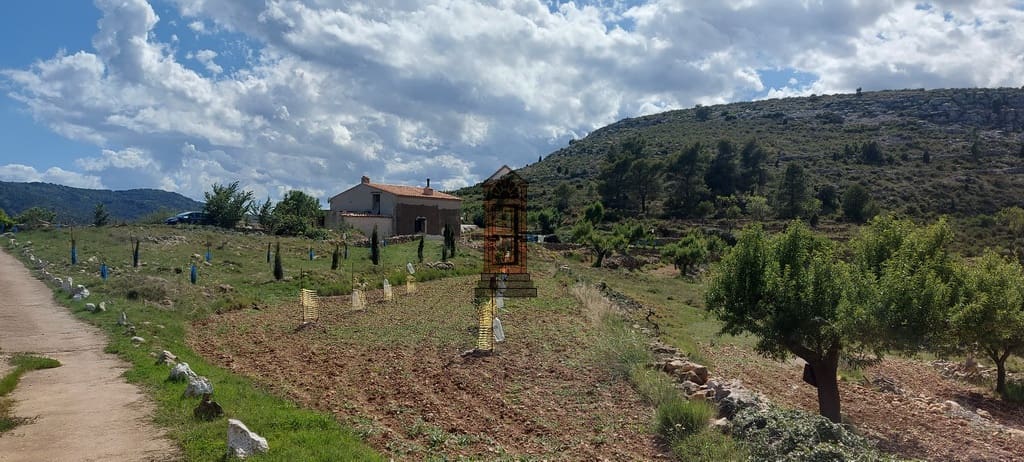 3 soveværelse Finca/Landehus til salg i Albocasser - € 195.000 (Ref: 8657548)