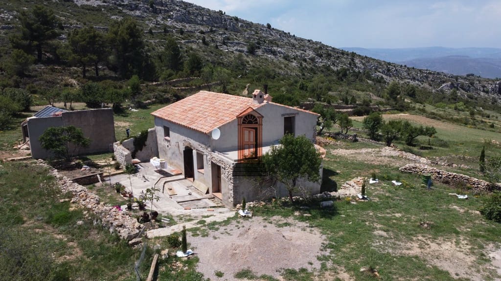 3 soveværelse Finca/Landehus til salg i Albocasser - € 195.000 (Ref: 8657548)