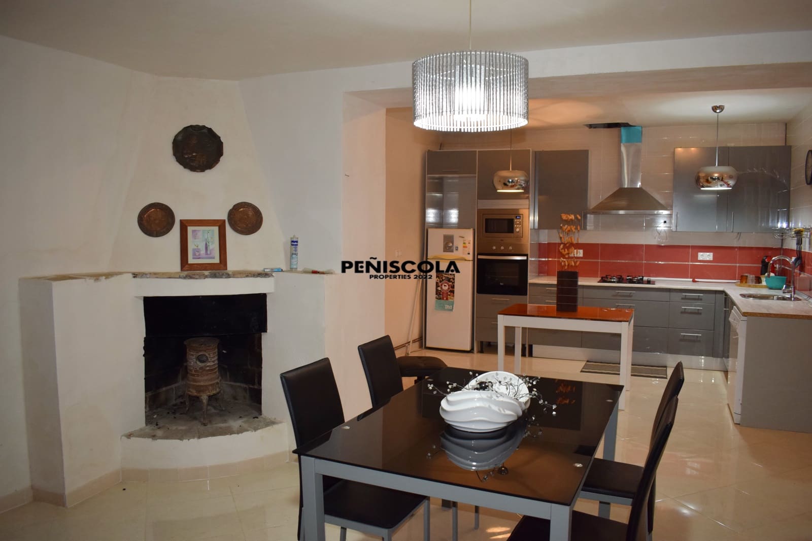 7 soveværelse Byhus til salg i Sant Mateu - € 90.000 (Ref: 8937829)