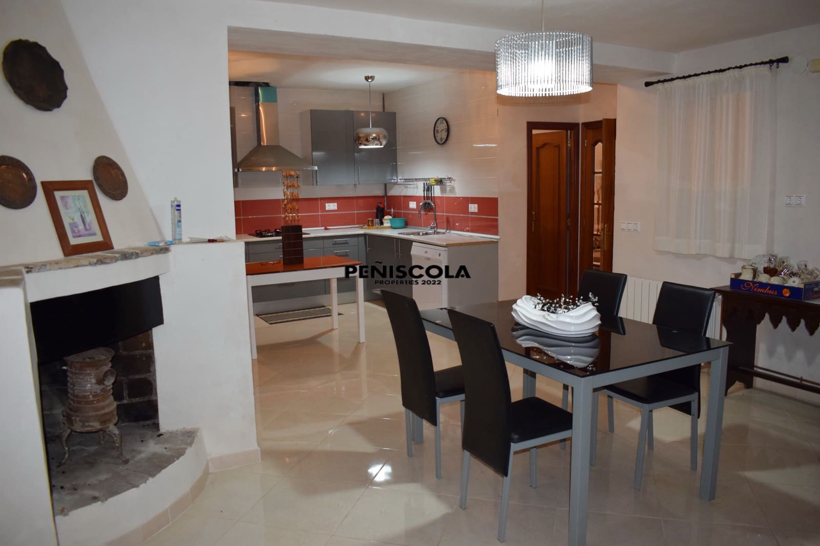 7 soveværelse Byhus til salg i Sant Mateu - € 90.000 (Ref: 8937829)