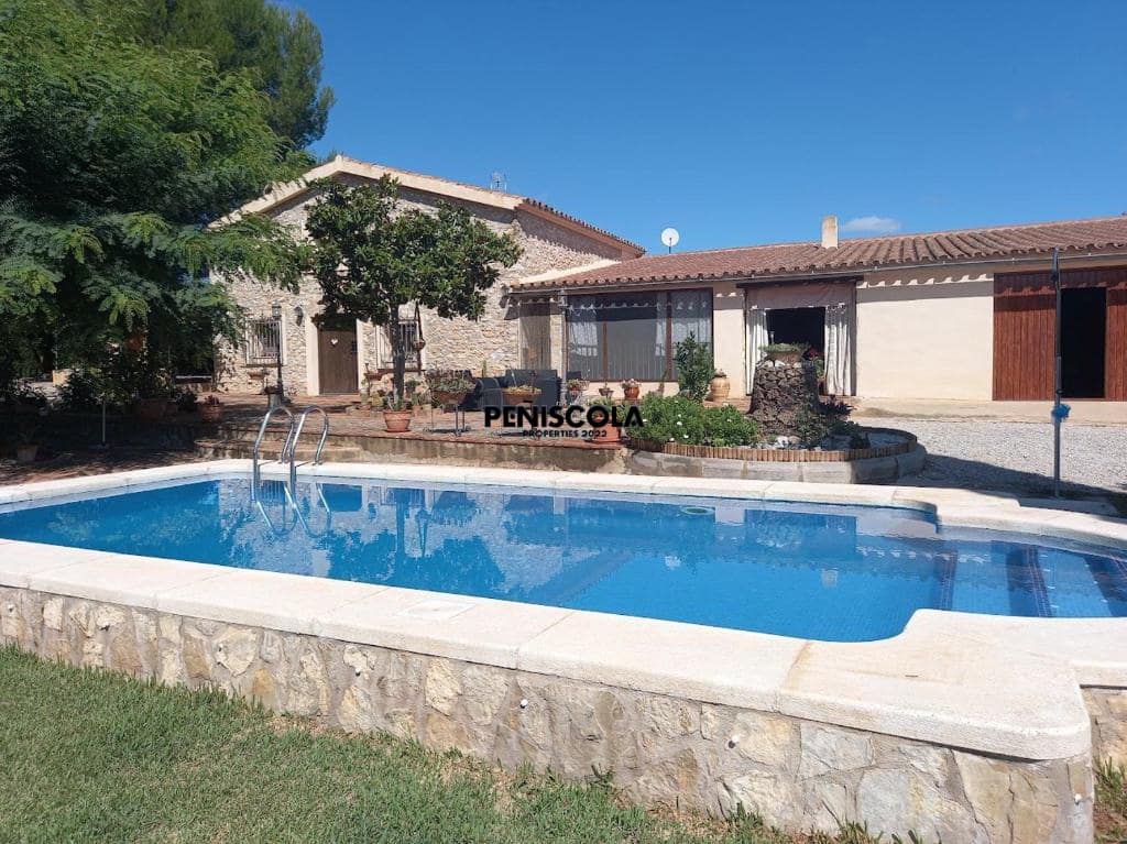 4 makuuhuone Majatalo/aamiaismajoitus myytävänä paikassa Les Useres mukana uima-altaan - 412 000 € (Ref: 8973353)