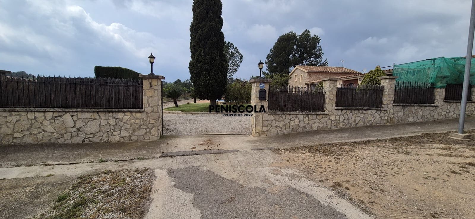 4 makuuhuone Majatalo/aamiaismajoitus myytävänä paikassa Les Useres mukana uima-altaan - 412 000 € (Ref: 8973353)