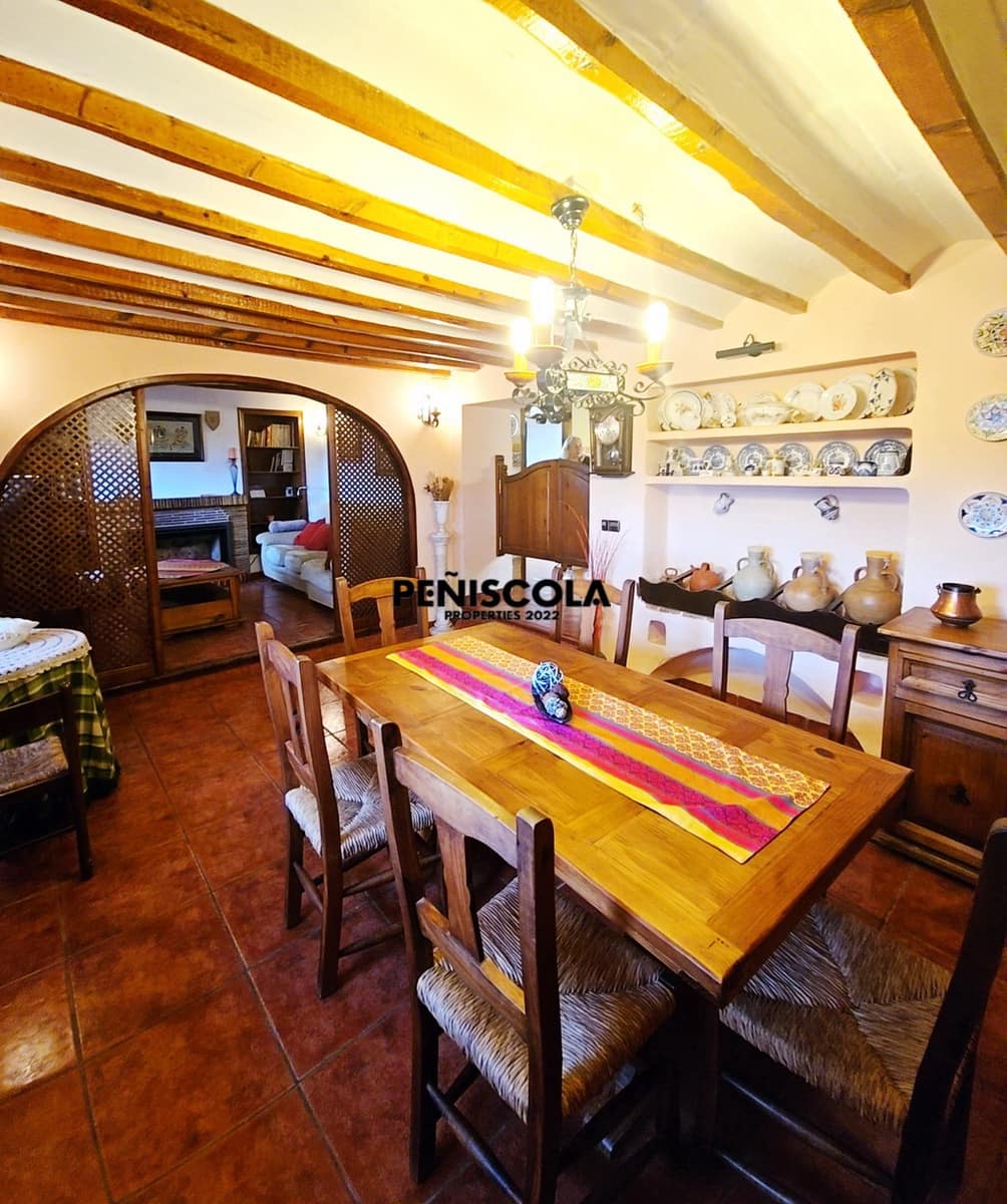 4 makuuhuone Majatalo/aamiaismajoitus myytävänä paikassa Les Useres mukana uima-altaan - 412 000 € (Ref: 8973353)