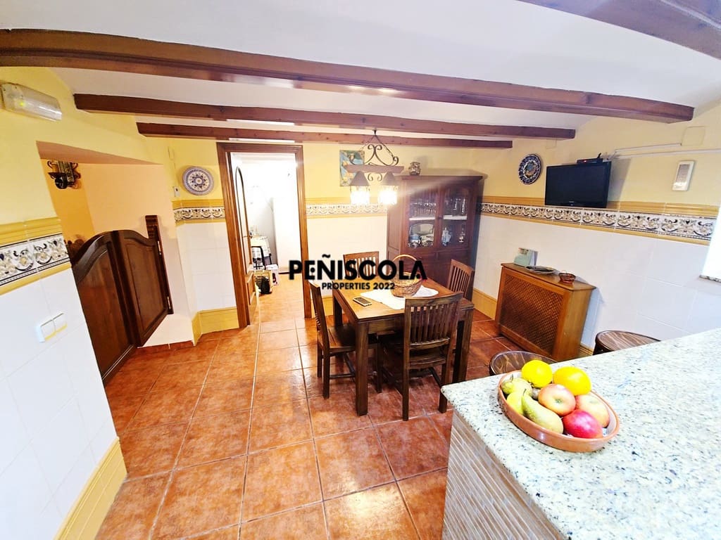 4 makuuhuone Majatalo/aamiaismajoitus myytävänä paikassa Les Useres mukana uima-altaan - 412 000 € (Ref: 8973353)