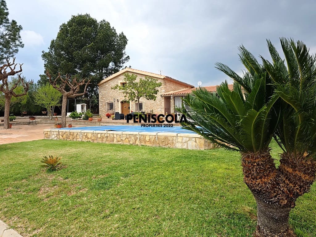 4 makuuhuone Majatalo/aamiaismajoitus myytävänä paikassa Les Useres mukana uima-altaan - 412 000 € (Ref: 8973353)