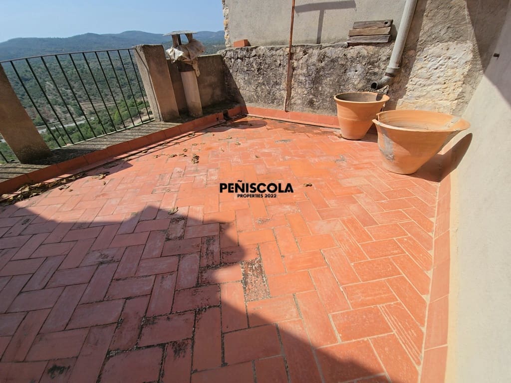 3 soveværelse Byhus til salg i Cervera del Maestre / Cervera del Maestrat med garage - € 60.000 (Ref: 9189845)