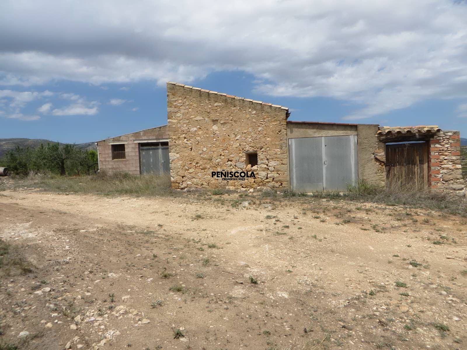 Finca/Country House for sale in Les Useres - € 75,000 (Ref: 9193013)