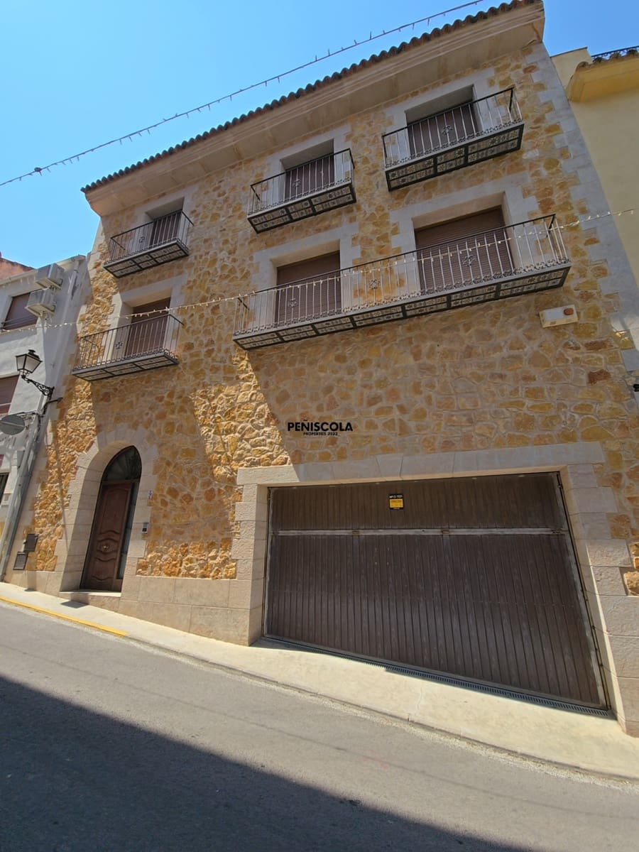 5 soveværelse Byhus til salg i Cervera del Maestre / Cervera del Maestrat med garage - € 395.000 (Ref: 9221550)