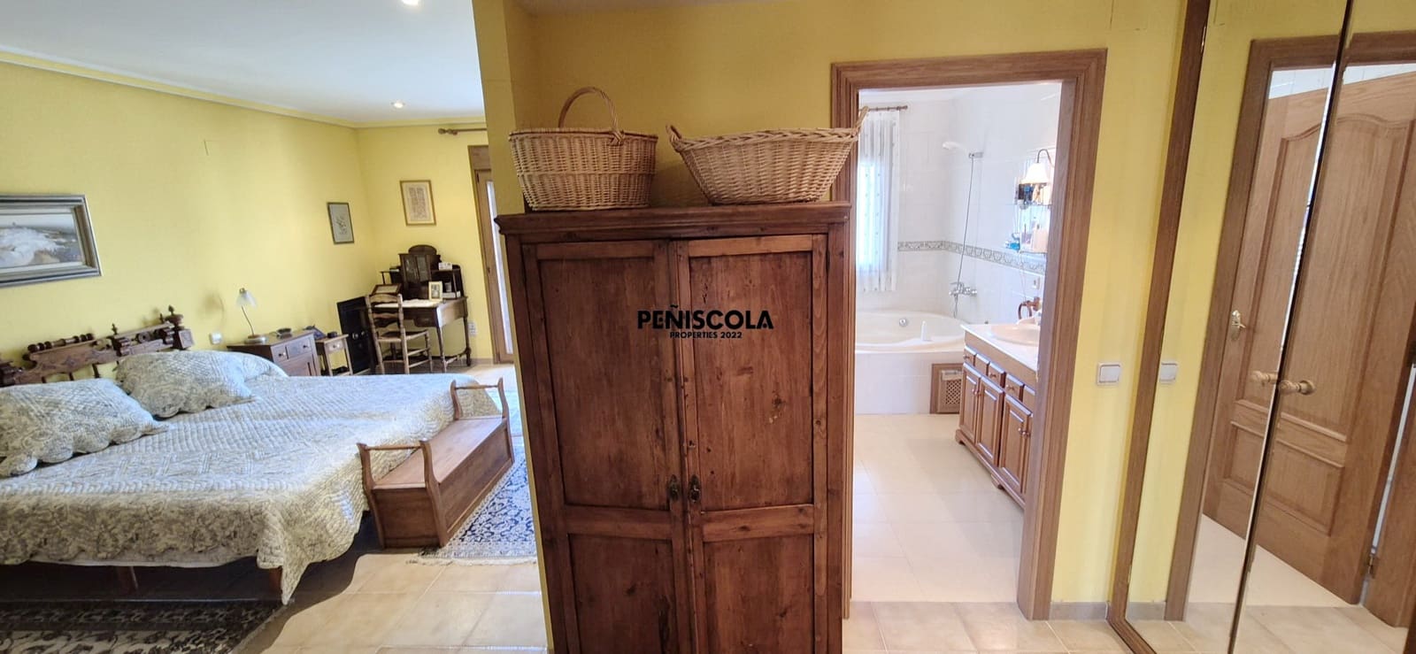 5 soveværelse Byhus til salg i Cervera del Maestre / Cervera del Maestrat med garage - € 395.000 (Ref: 9221550)