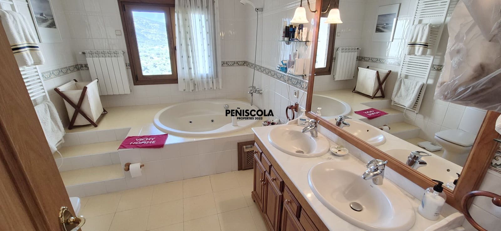 5 soveværelse Byhus til salg i Cervera del Maestre / Cervera del Maestrat med garage - € 395.000 (Ref: 9221550)