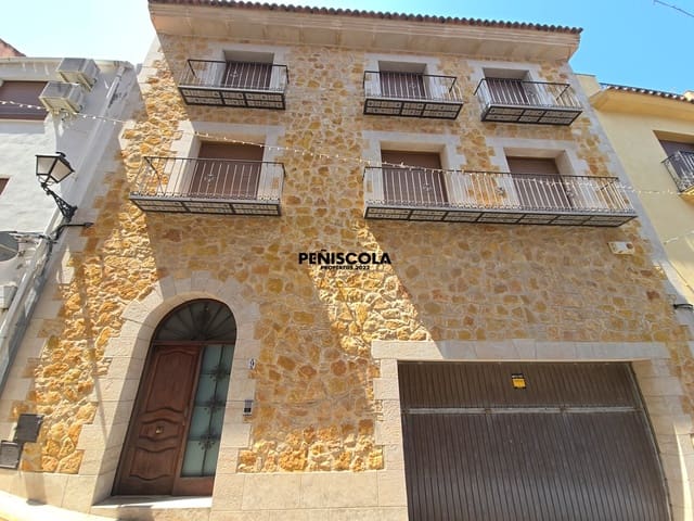 5 bedroom Townhouse for sale in Cervera del Maestre / Cervera del Maestrat with garage - € 395,000 (Ref: 9221550)