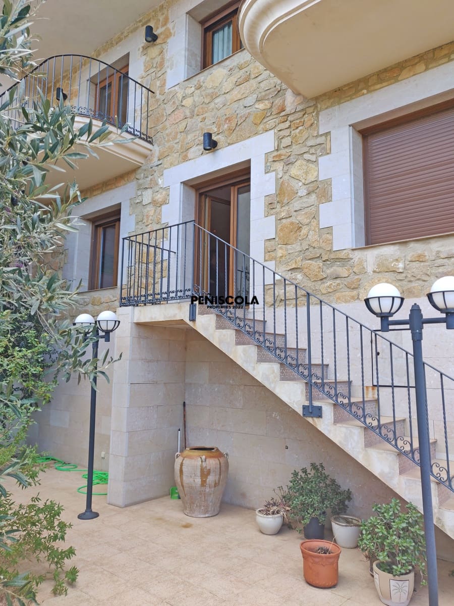 5 soveværelse Byhus til salg i Cervera del Maestre / Cervera del Maestrat med garage - € 395.000 (Ref: 9221550)