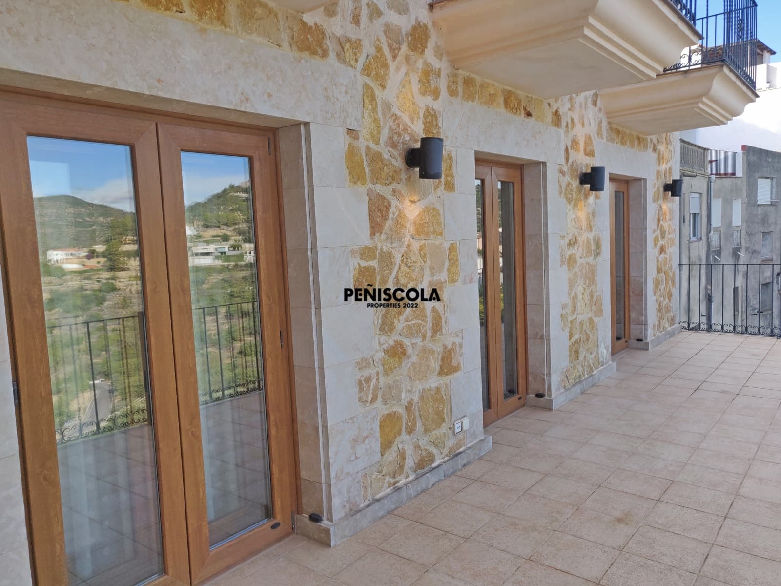 5 soveværelse Byhus til salg i Cervera del Maestre / Cervera del Maestrat med garage - € 395.000 (Ref: 9221550)