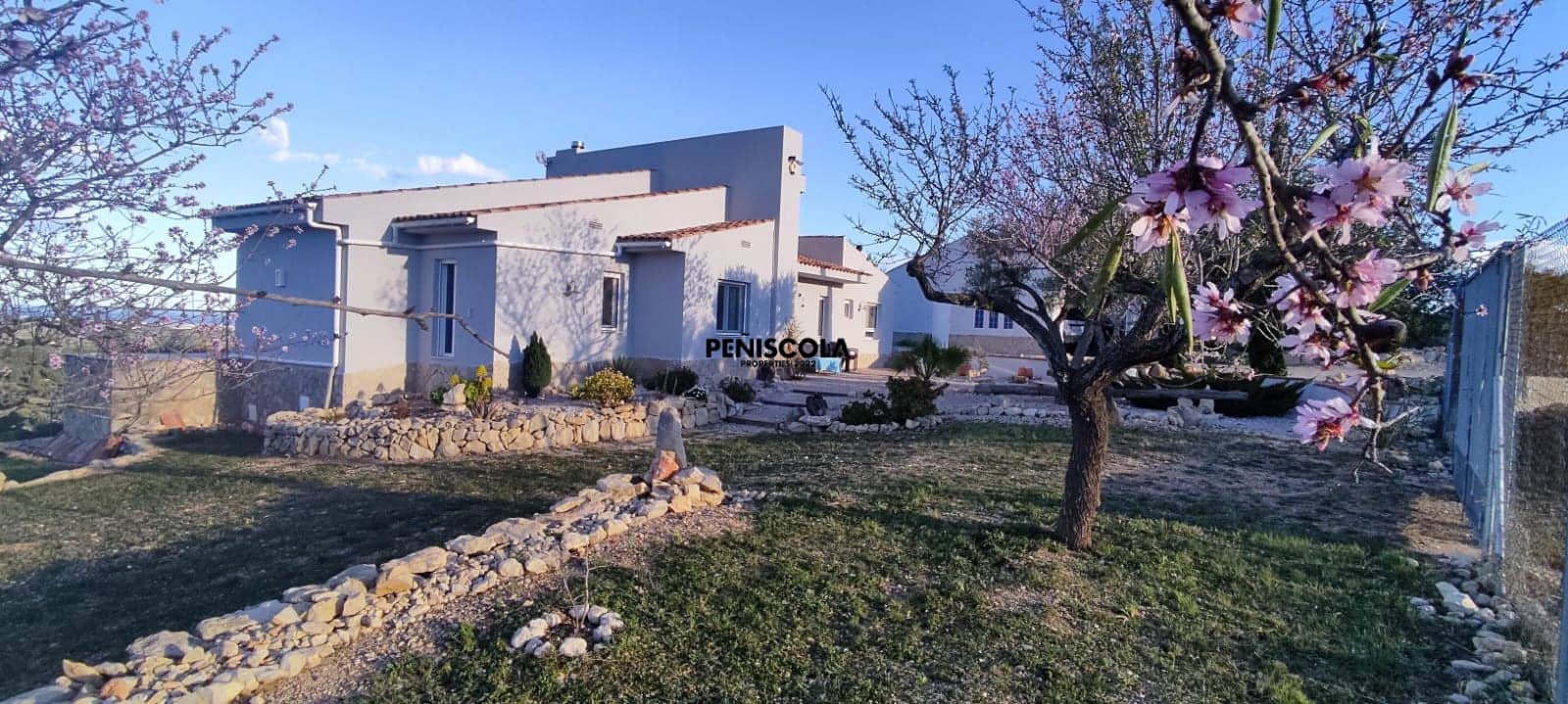 Chalet de 2 habitaciones en Cervera del Maestre / Cervera del Maestrat en venta con piscina garaje - 545.000 € (Ref: 9444012)