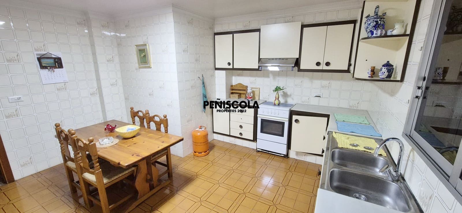 5 bedroom Apartment for sale in Vinaros - € 180,000 (Ref: 9462899)