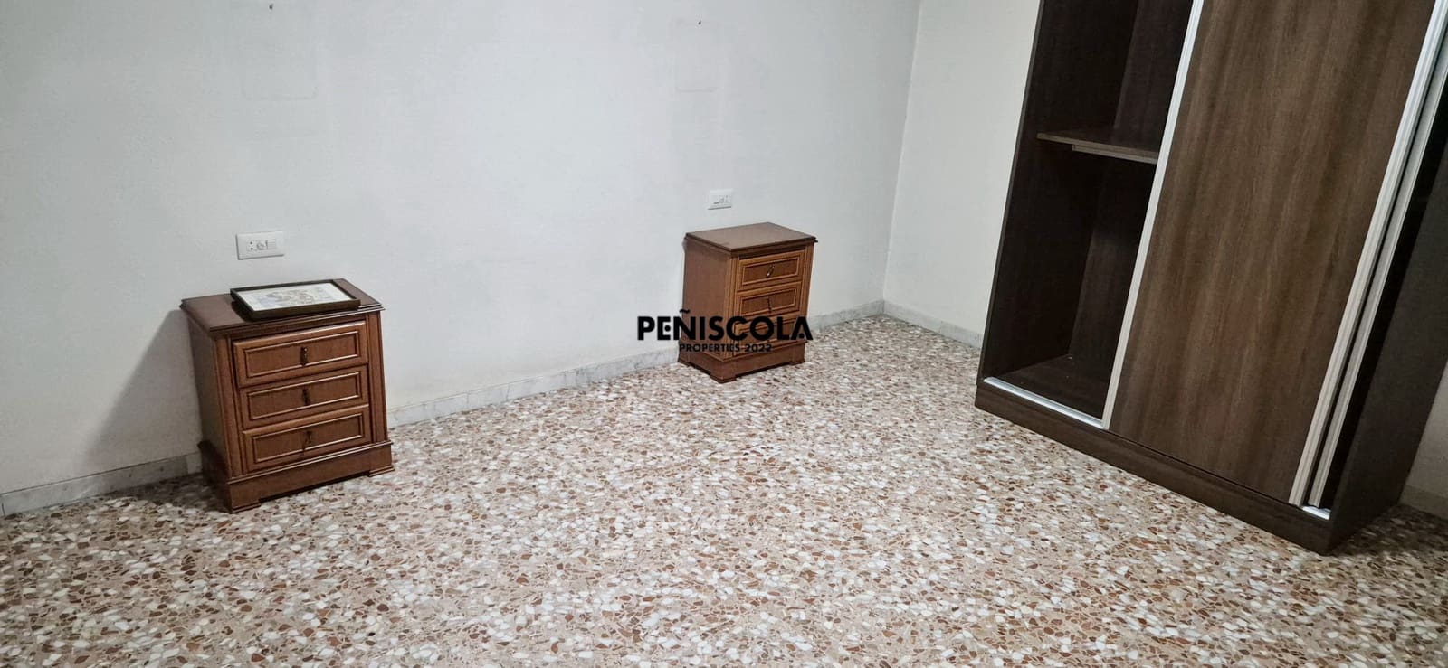 5 bedroom Apartment for sale in Vinaros - € 180,000 (Ref: 9462899)