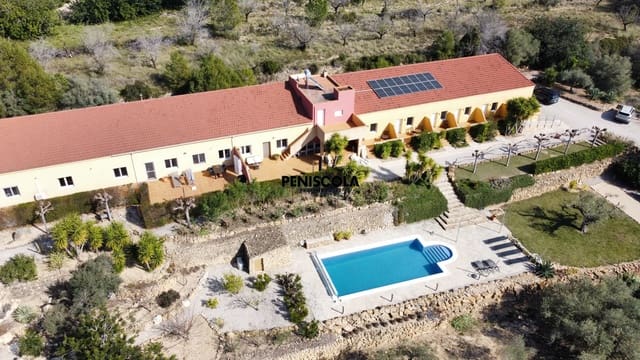 9 sovrum Gästhus/B & B till salu i Càlig med pool garage - 755 000 € (Ref: 9534590)