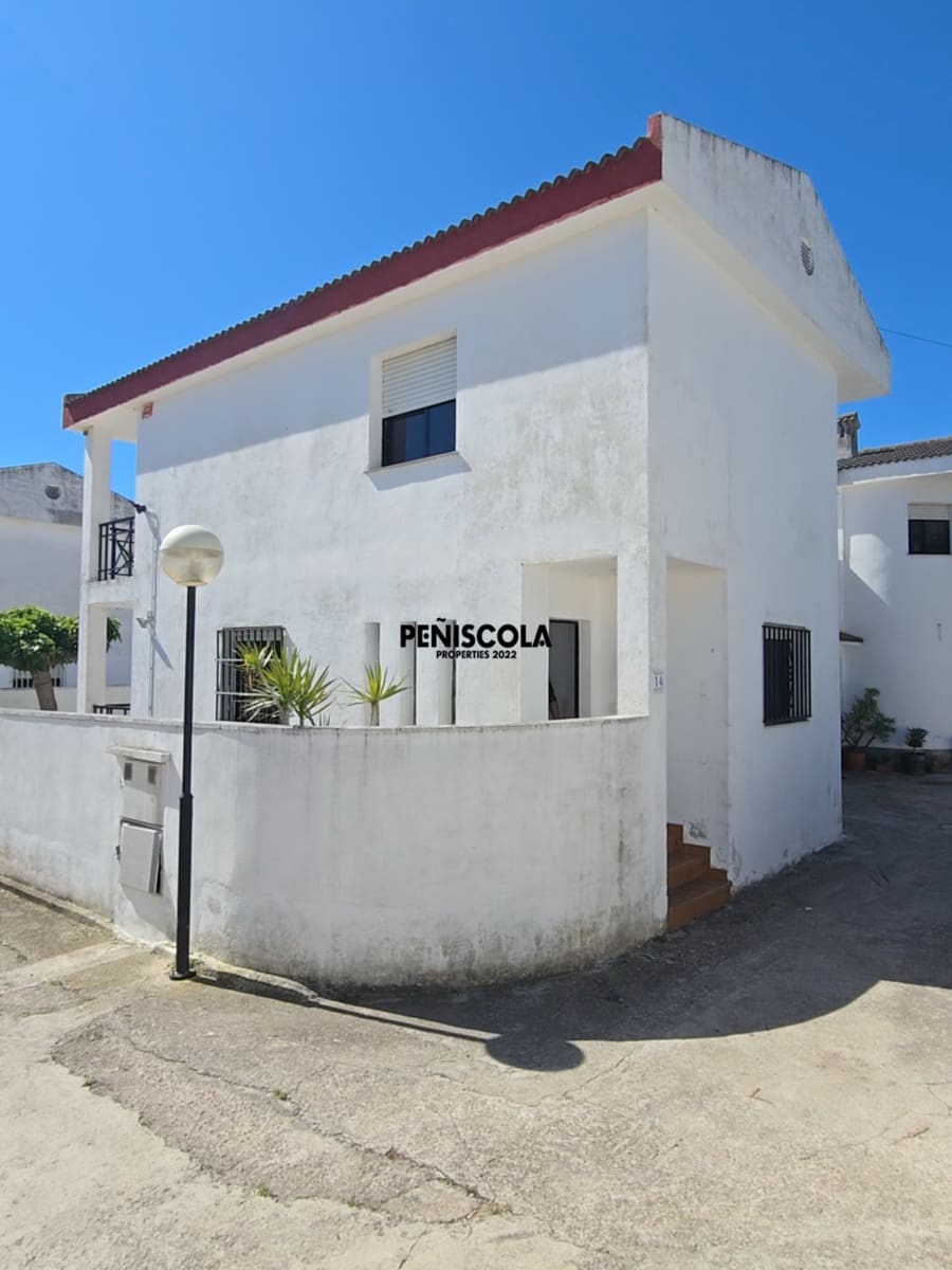 3 bedroom Villa for sale in Vinaros with garage - € 240,000 (Ref: 9839747)